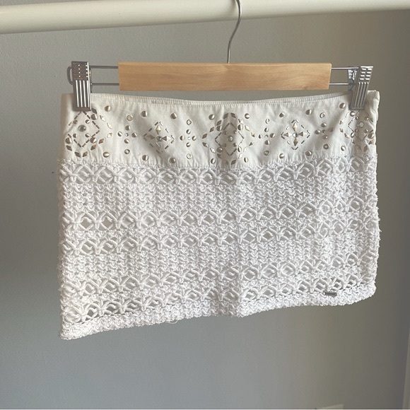 Hollister Dresses & Skirts - Hollister Y2K Crochet Low Waist Mini Skirt with embellishment in White